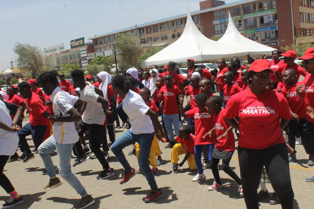 Pupils and Community on the 5km Marathon Route